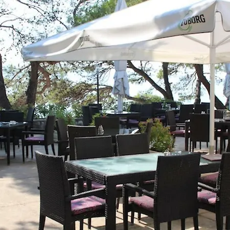 Camping Caravans Basko Polje 3*